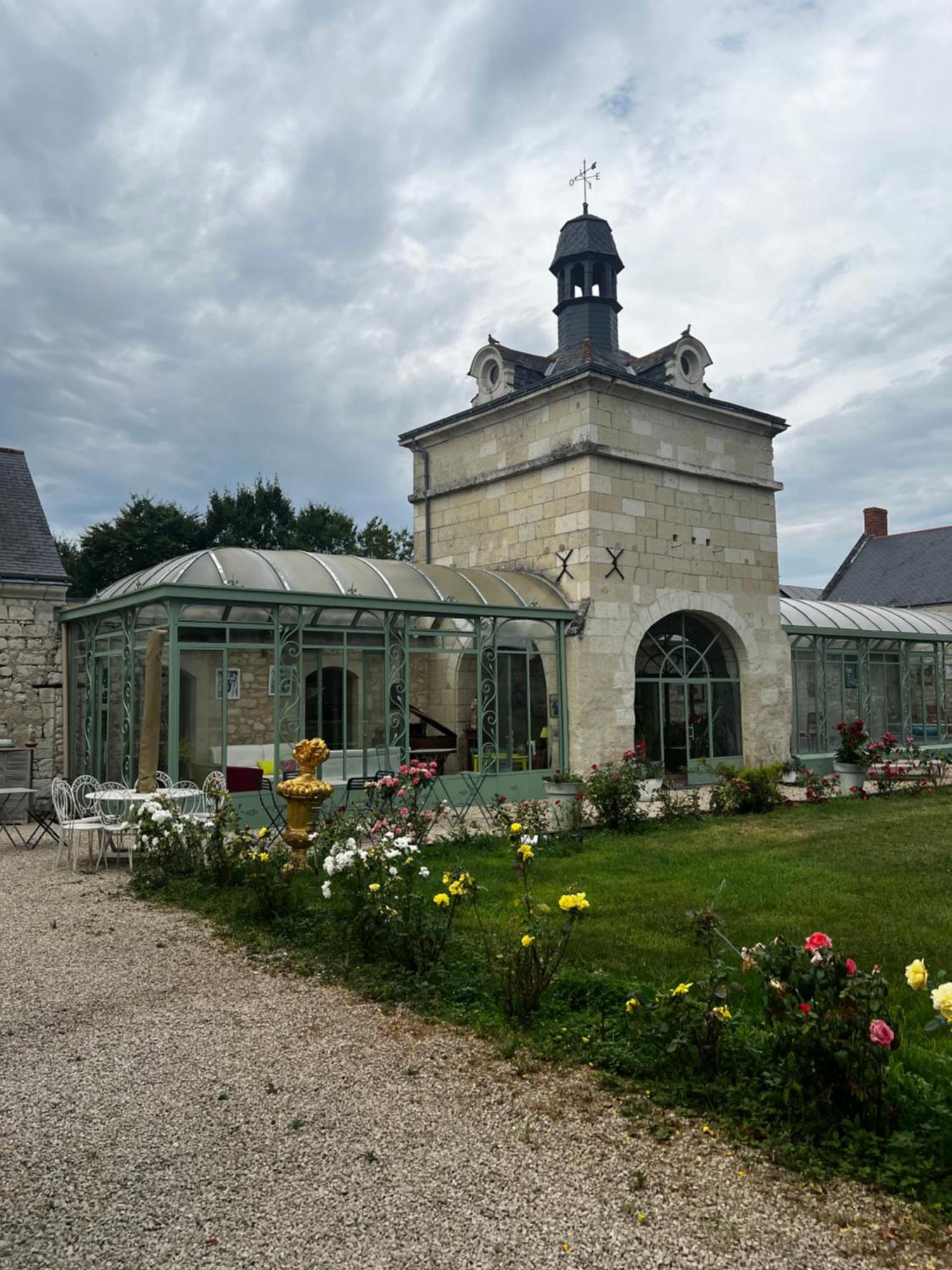 Chateau De La Thibaudiere - Chambre Du Tonneau Allonnes  Exterior foto